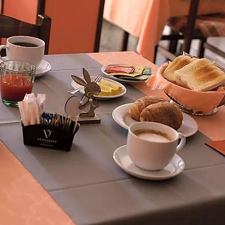 Felice Ξενοδοχείο